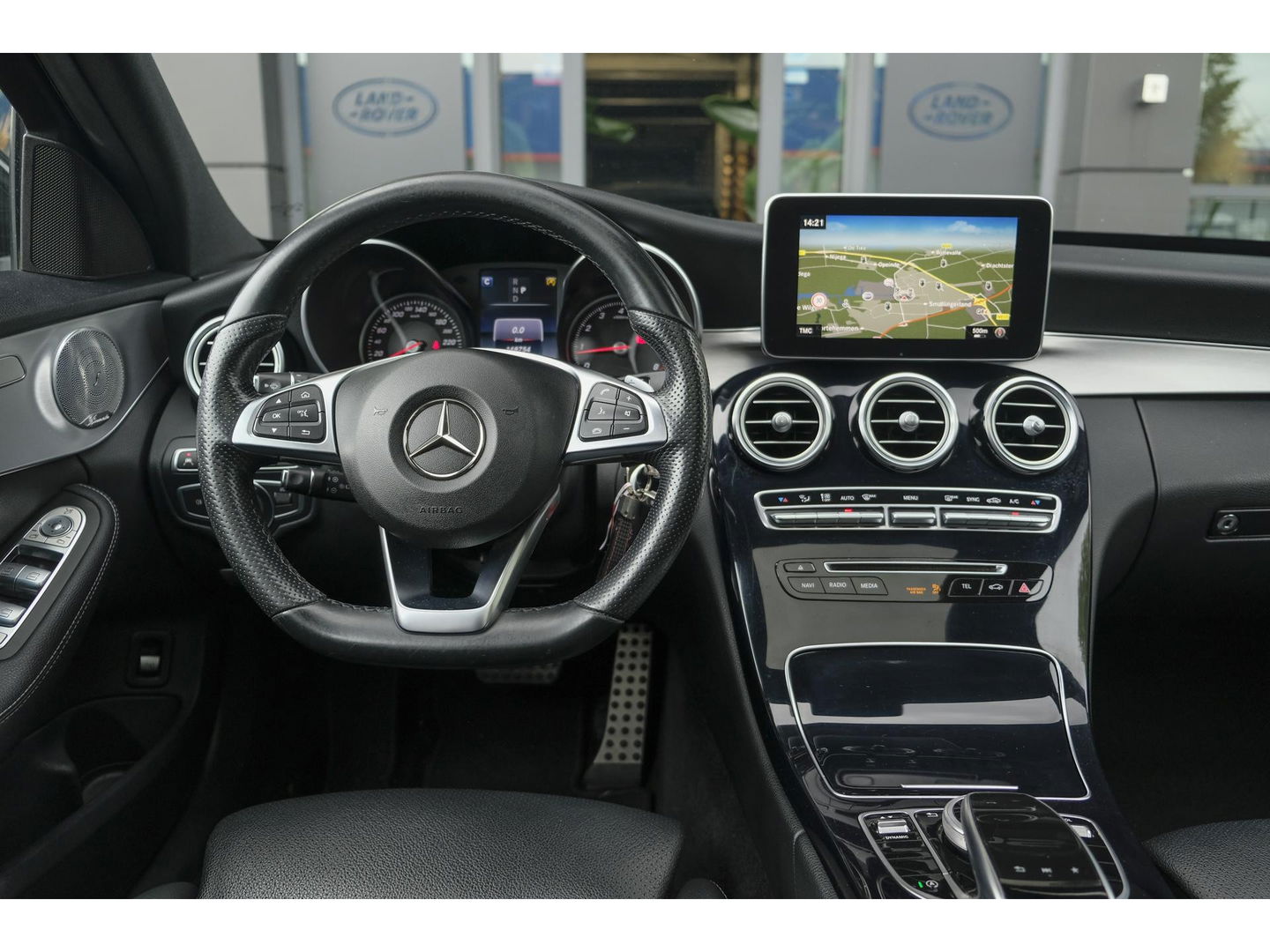 Mercedes-Benz C-Klasse C200 AMG 184pk Panoramadak Burmester Night pakket 19" LMV Command Full led