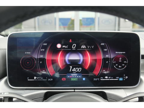 Mercedes-Benz C-Klasse Estate C300e AMG 313pk Hybrid Panoramadak Massage Digital light Trekhaak elektrisch MBUX