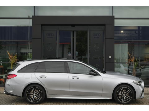 Mercedes-Benz C-Klasse Estate C300e AMG 313pk Hybrid Panoramadak Massage Digital light Trekhaak elektrisch MBUX