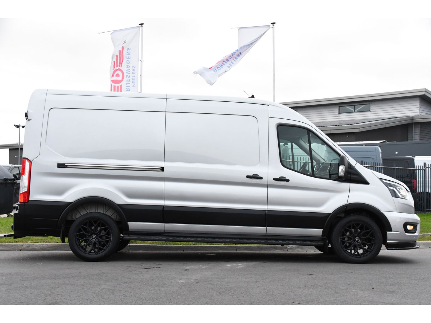 Ford Transit 350 2.0 TDCI L3H2 PB Limited Limited Adaptieve Cruise, Camera, Carplay, 185PK, Automaat, Sensoren, Multimedia, LED, UNIEK!