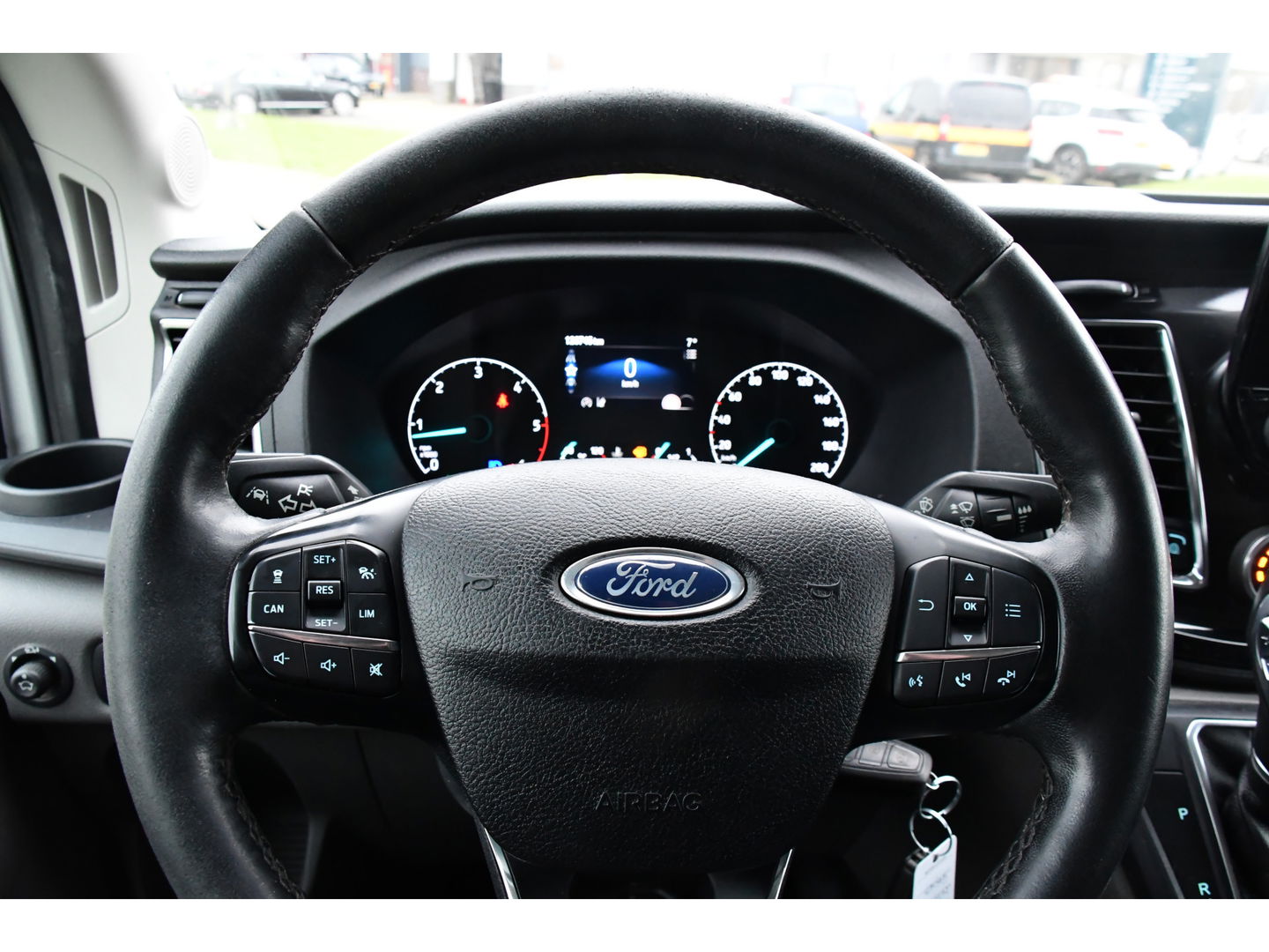 Ford Transit 350 2.0 TDCI L3H2 PB Limited Limited Adaptieve Cruise, Camera, Carplay, 185PK, Automaat, Sensoren, Multimedia, LED, UNIEK!
