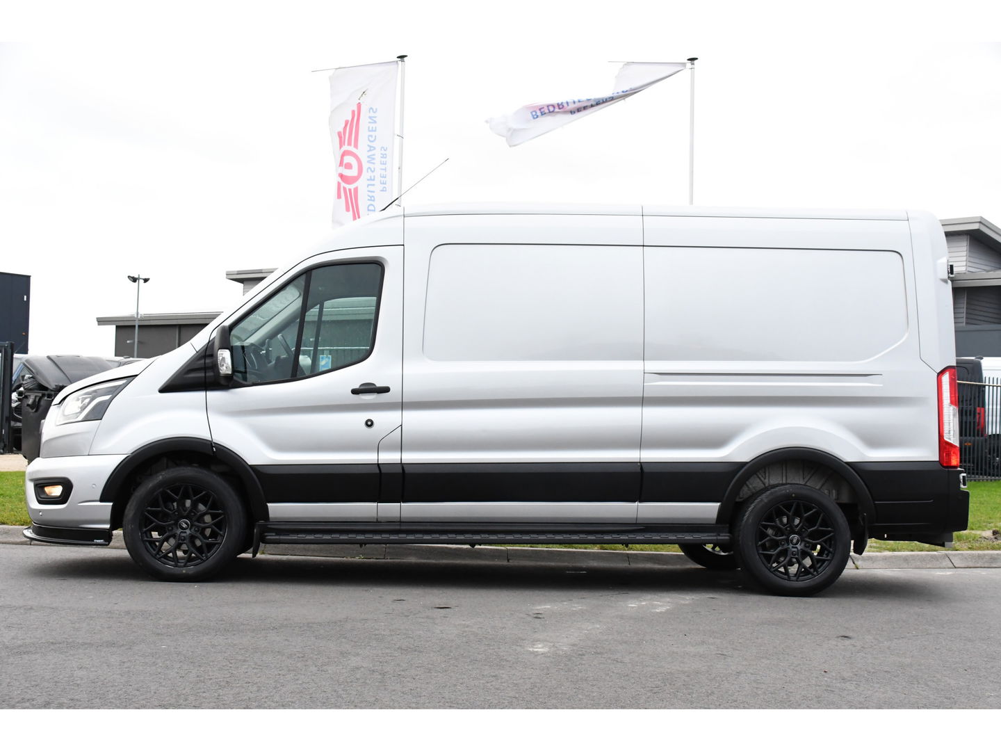 Ford Transit 350 2.0 TDCI L3H2 PB Limited Limited Adaptieve Cruise, Camera, Carplay, 185PK, Automaat, Sensoren, Multimedia, LED, UNIEK!