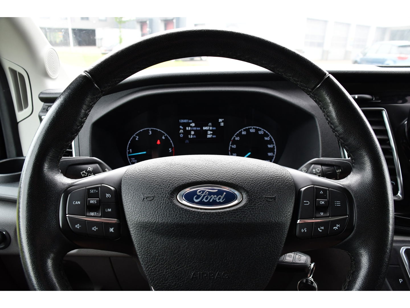 Ford Transit 350 2.0 TDCI L3H2 Black Edition Limited Cruise, Camera, Carplay, 185PK, 2 x Schuifdeur, Trekhaak, Xenon, Uniek!