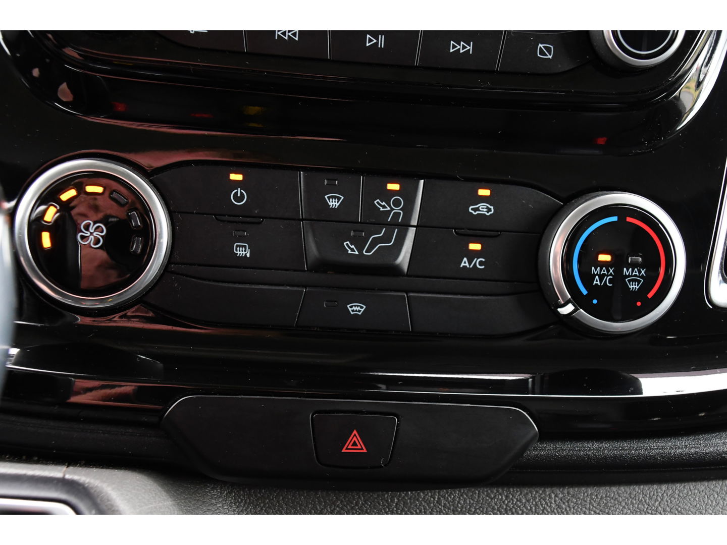 Ford Transit 350 2.0 TDCI L3H2 Black Edition Limited Cruise, Camera, Carplay, 185PK, 2 x Schuifdeur, Trekhaak, Xenon, Uniek!
