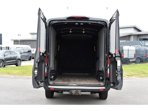 Ford Transit 350 2.0 TDCI L3H2 Black Edition Limited Cruise, Camera, Carplay, 185PK, 2 x Schuifdeur, Trekhaak, Xenon, Uniek!