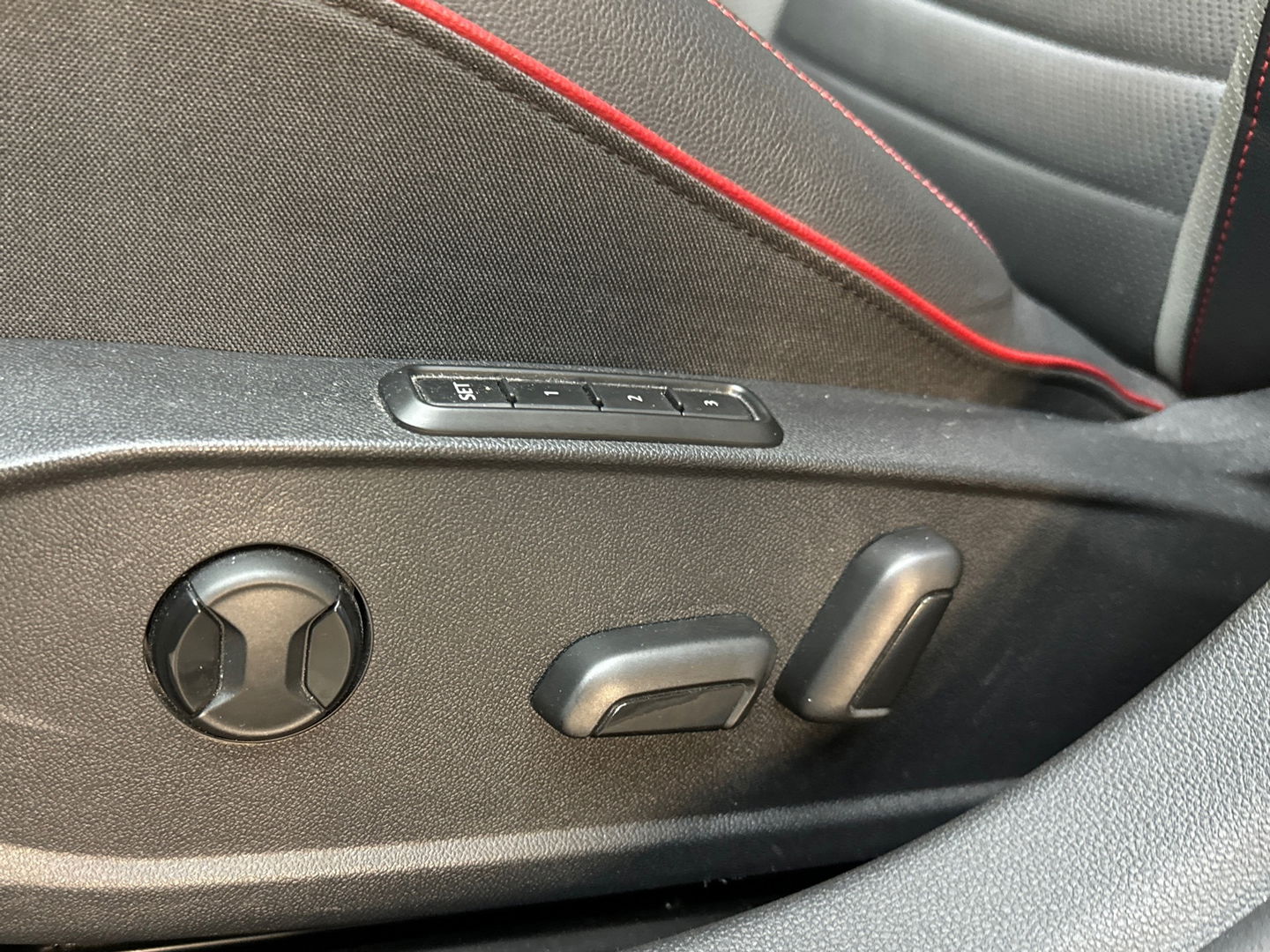 Volkswagen Golf 2.0 TSI GTI Clubsport Pano|IQ|Memory|Camera