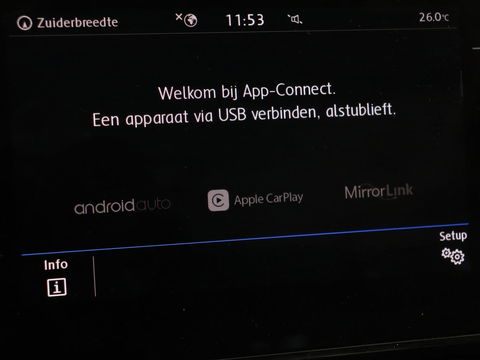 Volkswagen Golf 1.0 TSI Highline | Stoelverwarming | Trekhaak | Massage | Carplay | Adaptive cruise | Active Info Display | Navigatie | Parkeerhulp | Climate control