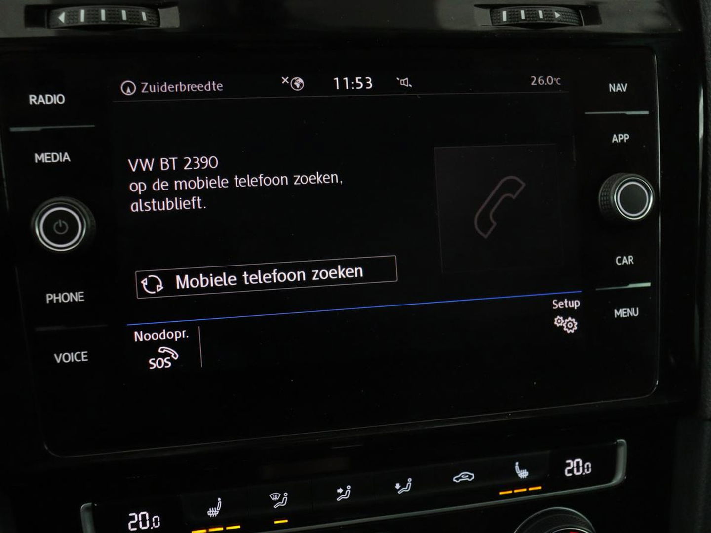 Volkswagen Golf 1.0 TSI Highline | Stoelverwarming | Trekhaak | Massage | Carplay | Adaptive cruise | Active Info Display | Navigatie | Parkeerhulp | Climate control