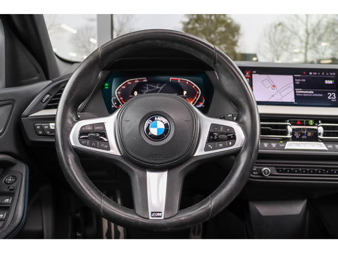 BMW 1-serie 118i Executive Edition M Sport | Panoramadak