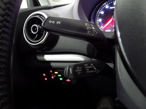Audi A3 Sportback 1.2 TFSI S-Line Xenon-LED Stoelverwarming Parkeersensoren Navi Bluetooth, van 2e eigenaar in uniek mooie staat!