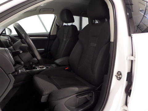 Audi A3 Sportback 1.2 TFSI S-Line Xenon-LED Stoelverwarming Parkeersensoren Navi Bluetooth, van 2e eigenaar in uniek mooie staat!