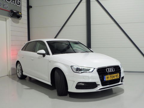Audi A3 Sportback 1.2 TFSI S-Line Xenon-LED Stoelverwarming Parkeersensoren Navi Bluetooth, van 2e eigenaar in uniek mooie staat!
