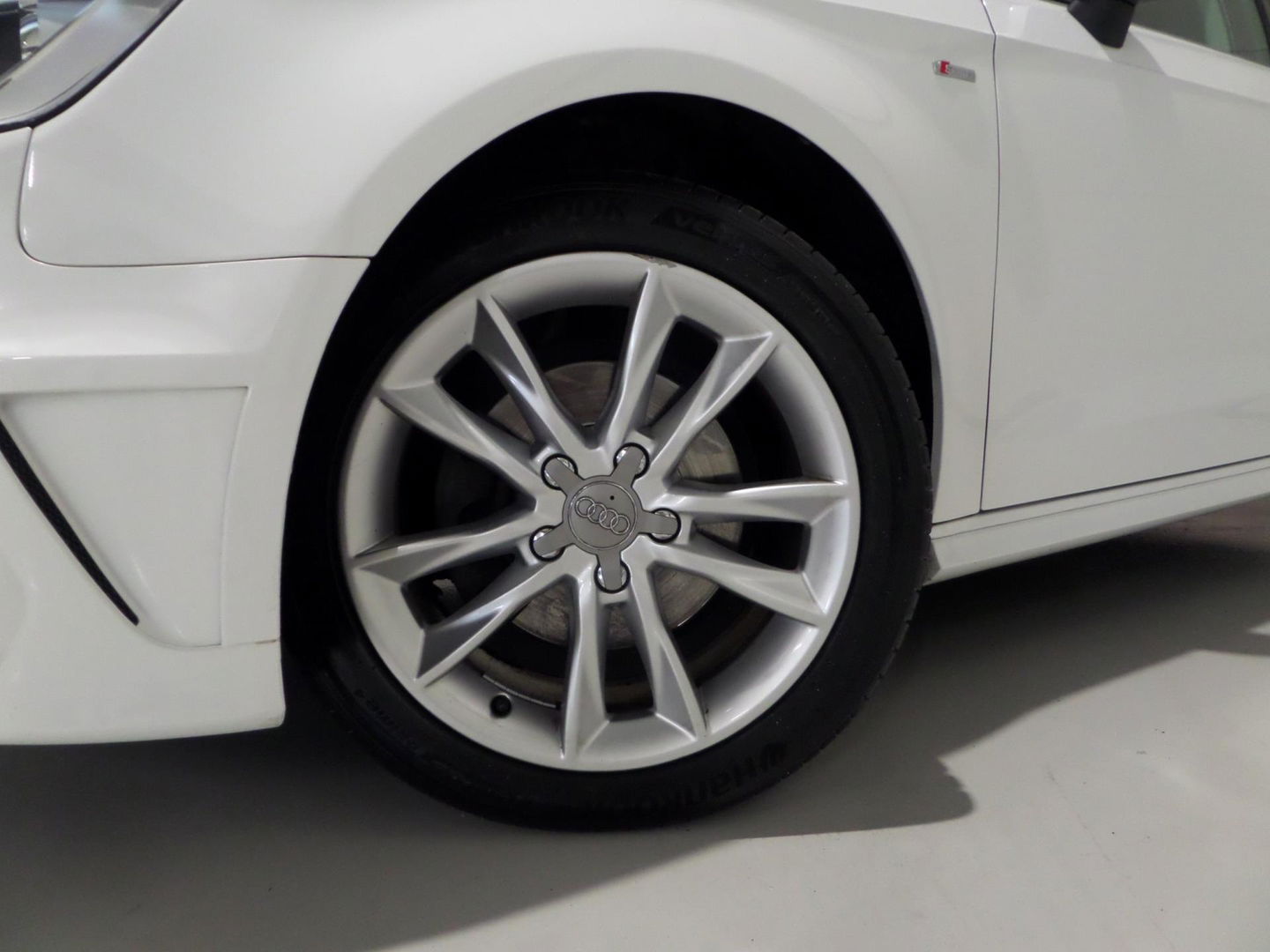 Audi A3 Sportback 1.2 TFSI S-Line Xenon-LED Stoelverwarming Parkeersensoren Navi Bluetooth, van 2e eigenaar in uniek mooie staat!