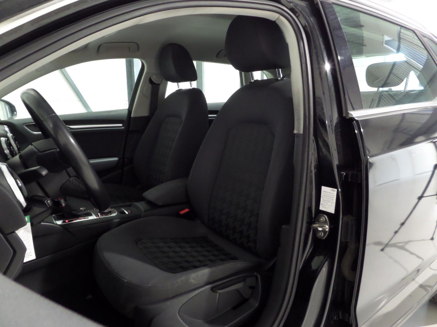 Audi A3 Sportback 1.4 TFSI Attraction Pro Line Plus g-tron "Origineel NL!" Automaat Xenon-LED Trekhaak Cruise Bluetooth Navigatie