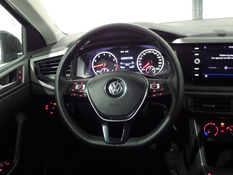 Volkswagen Polo 1.0 TSI Comfortline "Origineel NL!" Apple-Carplay 17"Velgen Adaptive-cruise, van 2e eigenaar in nieuwstaat!