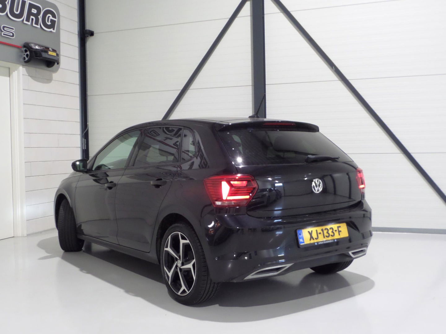 Volkswagen Polo 1.0 TSI Comfortline "Origineel NL!" Apple-Carplay 17"Velgen Adaptive-cruise, van 2e eigenaar in nieuwstaat!