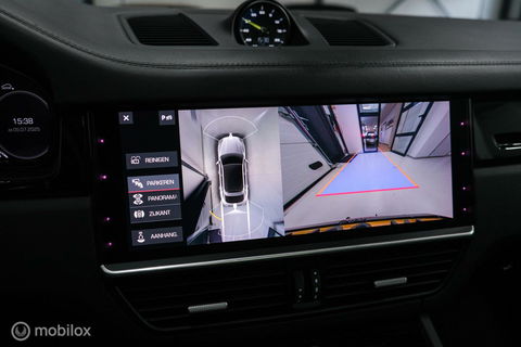 Porsche Cayenne Coupé 3.0 E-Hybrid | Karmijn Rood | Sportchrono | NL auto | Trekhaak | Adaptive | Sportstoelen | 5 zitter | Techart | GTS look | BTW a
