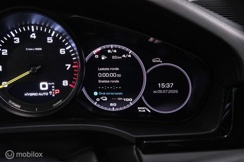 Porsche Cayenne Coupé 3.0 E-Hybrid | Karmijn Rood | Sportchrono | NL auto | Trekhaak | Adaptive | Sportstoelen | 5 zitter | Techart | GTS look | BTW a