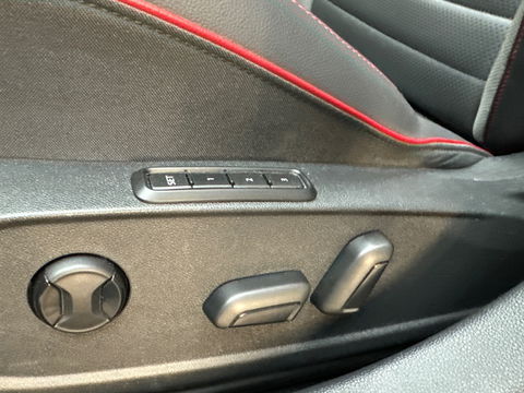 Volkswagen Golf 2.0 TSI GTI Clubsport 45 Jahre Pano|Akrapovic