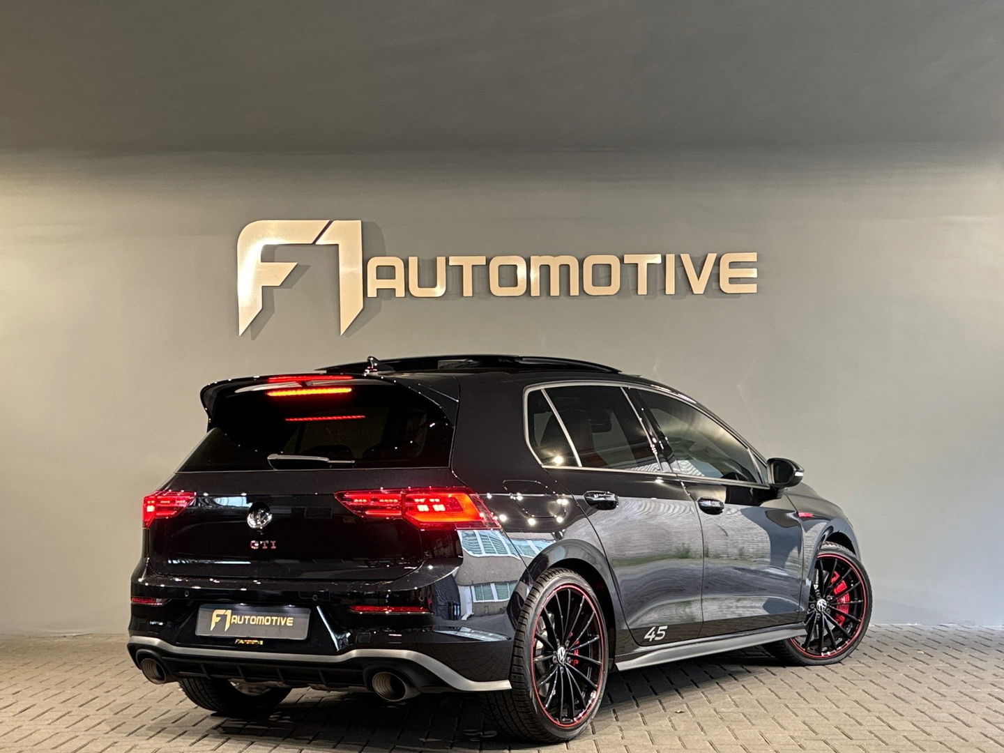Volkswagen Golf 2.0 TSI GTI Clubsport 45 Jahre Pano|Akrapovic