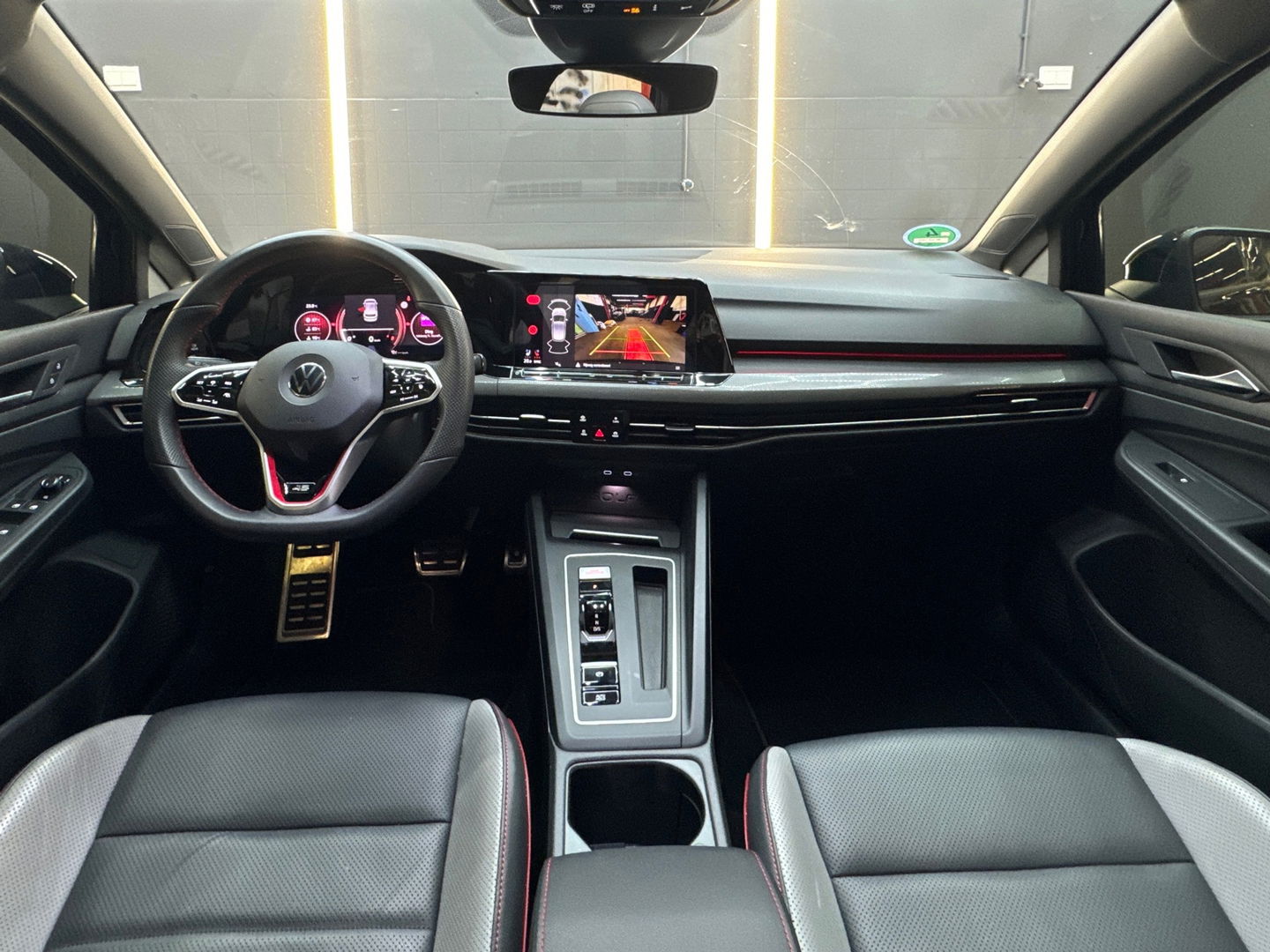 Volkswagen Golf 2.0 TSI GTI Clubsport 45 Jahre Pano|Akrapovic