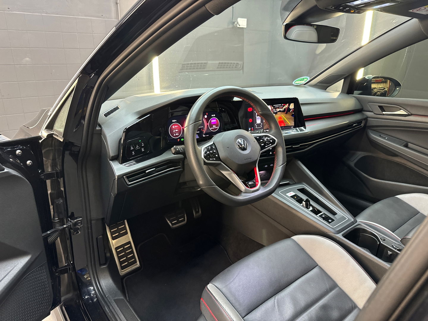Volkswagen Golf 2.0 TSI GTI Clubsport 45 Jahre Pano|Akrapovic