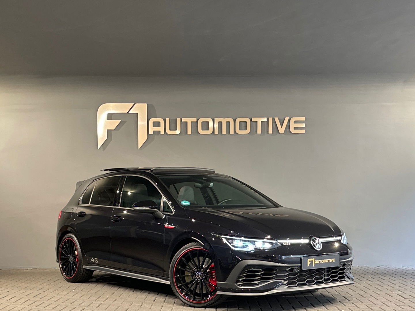 Volkswagen Golf 2.0 TSI GTI Clubsport 45 Jahre Pano|Akrapovic