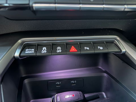 Audi RS3 Sportback 2.5 TFSI Quattro Pano|B&O|HuD|Keyl|Carbon