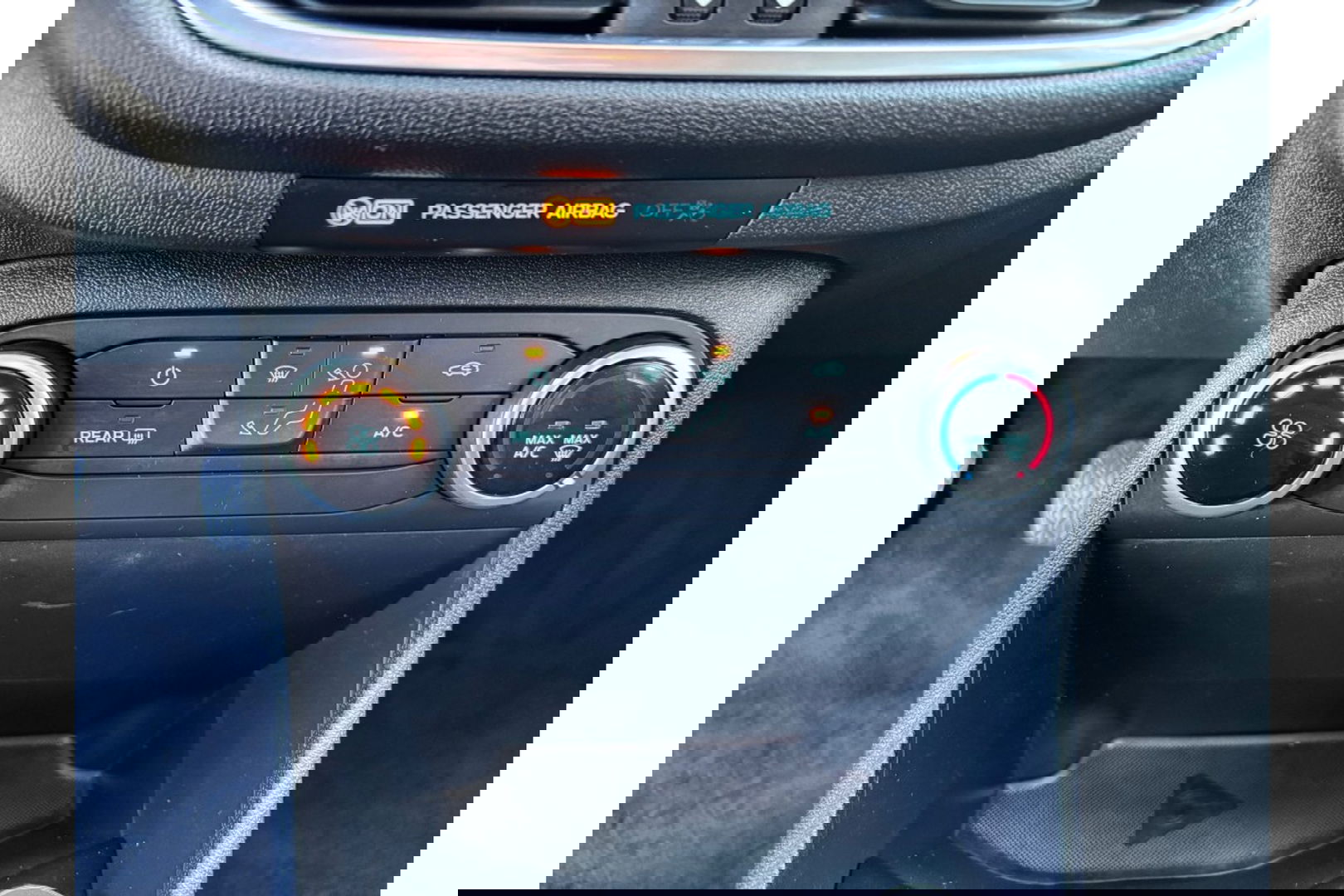 Ford Fiesta 1.0 ECOB. CONNECTED NAVI AIRCO CRUISE CONTROL