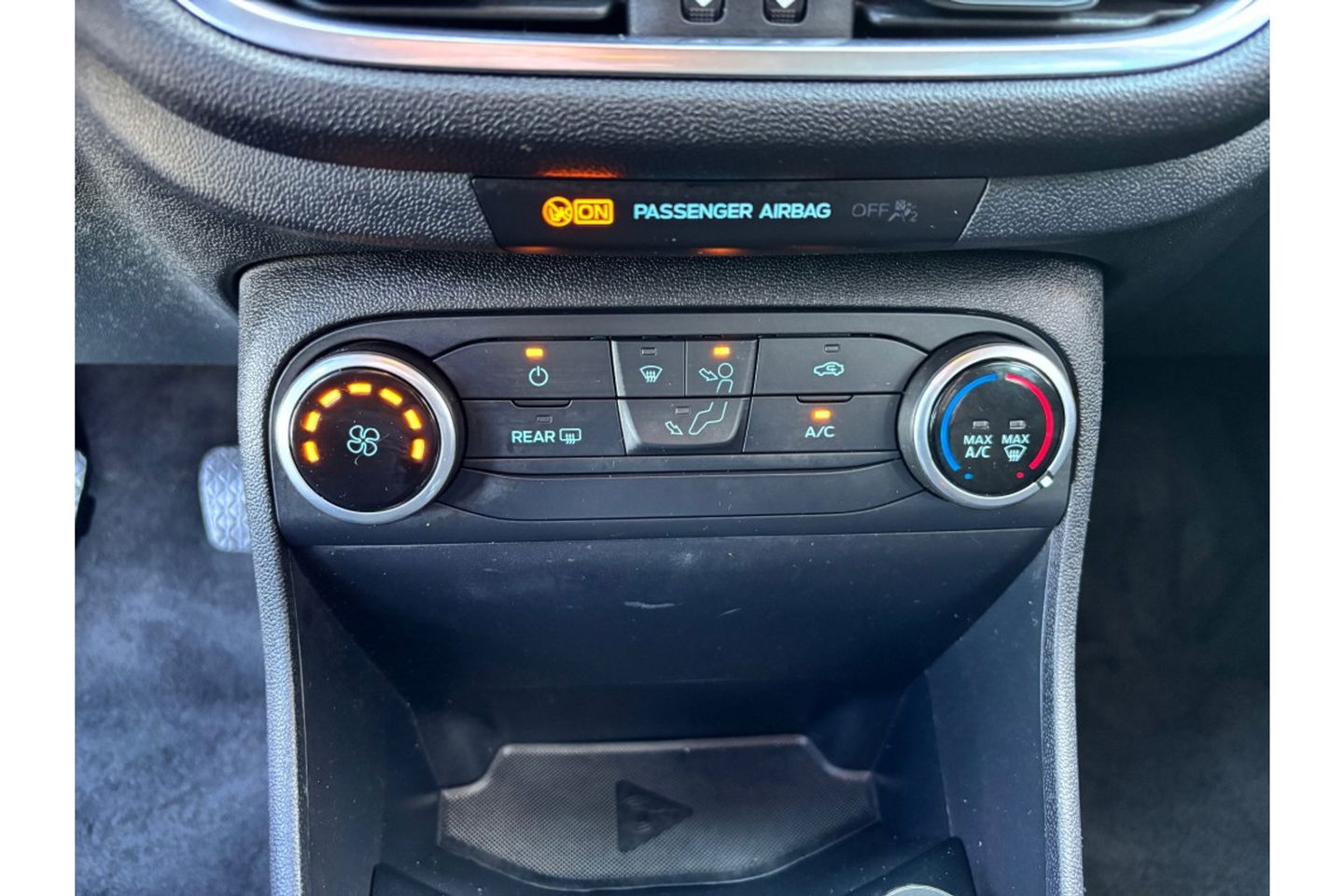 Ford Fiesta 1.0 ECOB. CONNECTED NAVI AIRCO CRUISE CONTROL