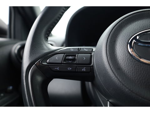 Toyota Yaris Cross 1.5 Hybrid Dynamic | Navi | Camera | Keyless | Adapt. Cruise | All Seasons