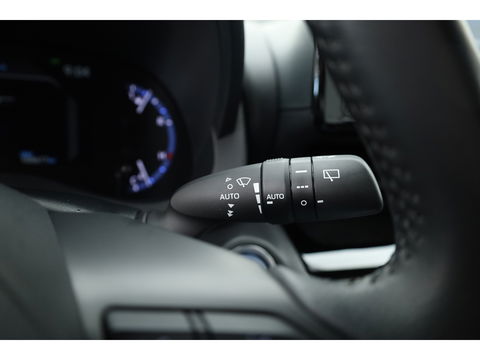 Toyota Yaris Cross 1.5 Hybrid Dynamic | Navi | Camera | Keyless | Adapt. Cruise | All Seasons