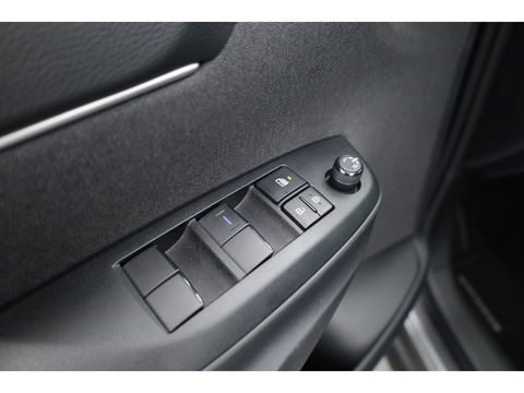 Toyota Yaris Cross 1.5 Hybrid Dynamic | Navi | Camera | Keyless | Adapt. Cruise | All Seasons