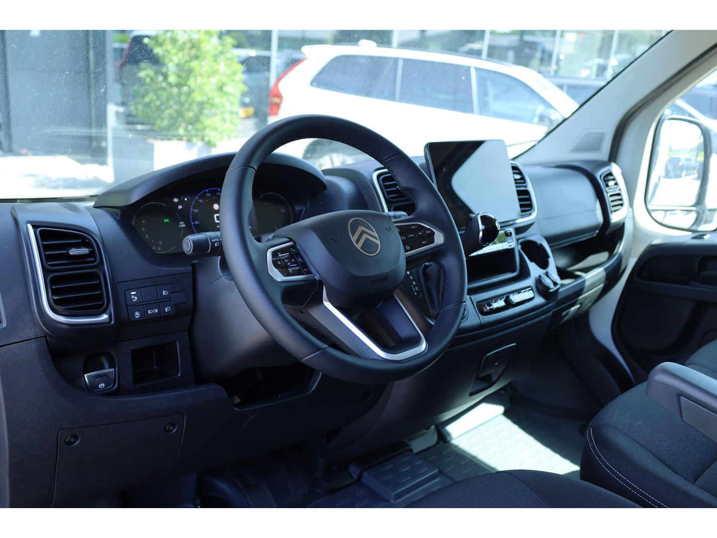 Citroën Jumper 2.2 BlueHDi 140pk L2H2 3.5t | Automaat | Special Edition | Navi | Camera | Adapt.Cruise | Apple Carplay | Smart Key