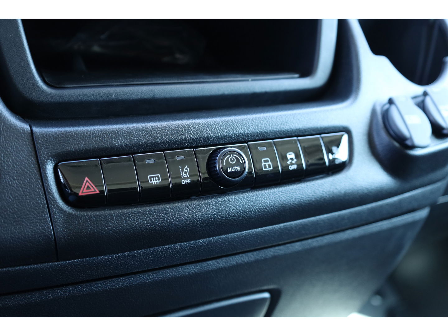 Citroën Jumper 2.2 BlueHDi 140pk L2H2 3.5t | Automaat | Special Edition | Navi | Camera | Adapt.Cruise | Apple Carplay | Smart Key