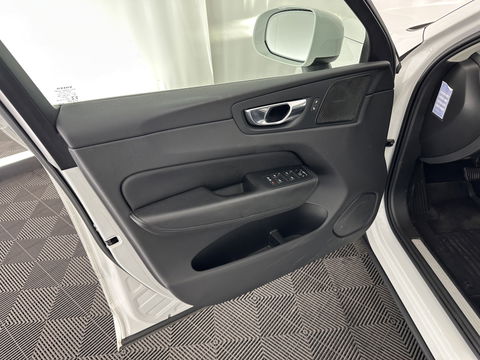 Volvo XC60 2.0 D4 Momentum Pro AUT. *(INCL. BTW) |  SPORT SEAT LEATHER | NAVI | CRUISE | TOWBAR*