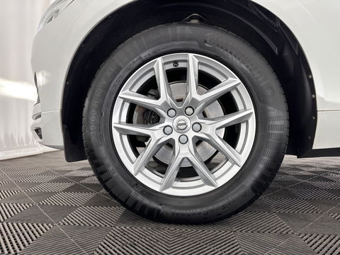 Volvo XC60 2.0 D4 Momentum Pro AUT. *(INCL. BTW) |  SPORT SEAT LEATHER | NAVI | CRUISE | TOWBAR*