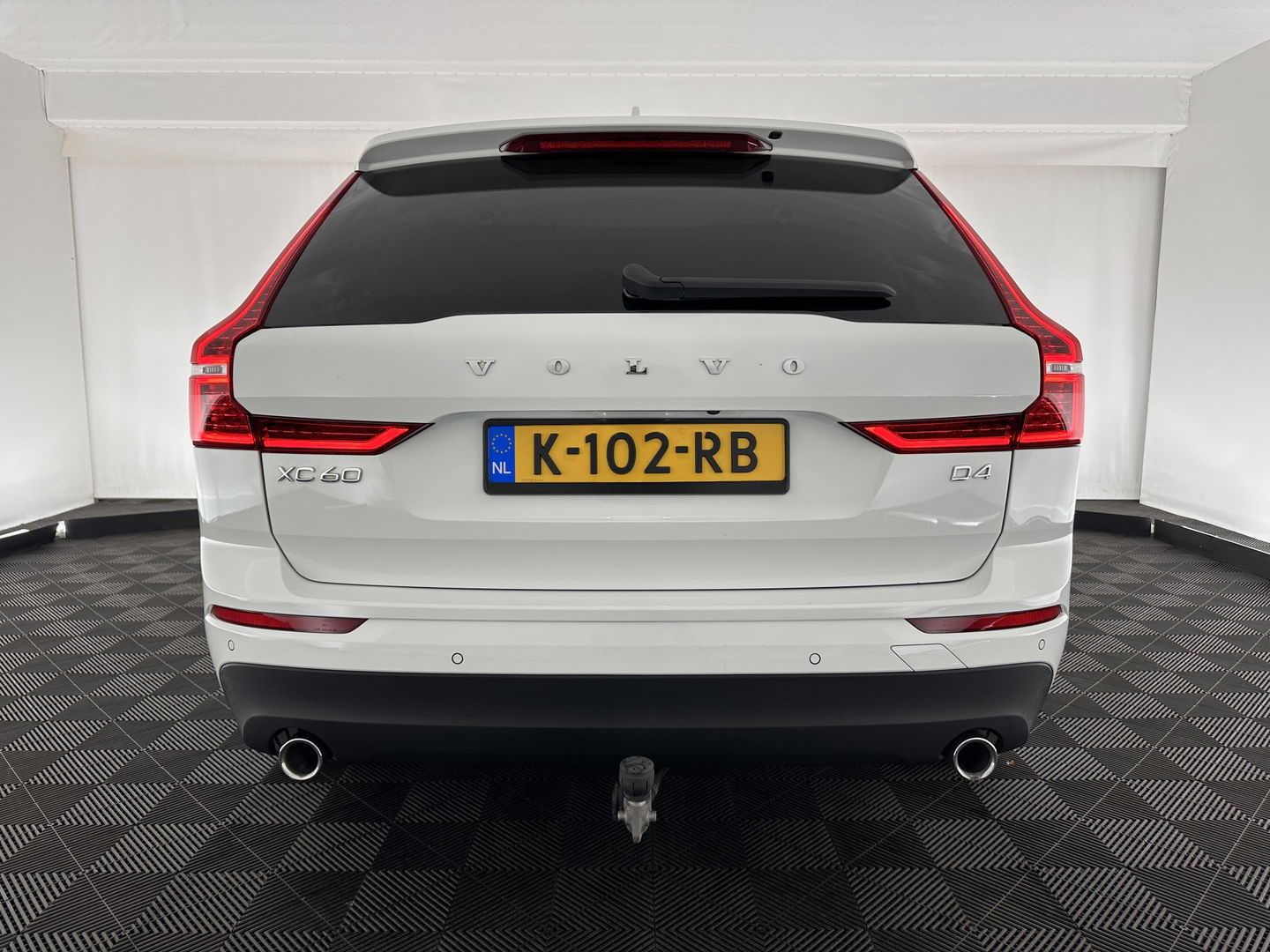 Volvo XC60 2.0 D4 Momentum Pro AUT. *(INCL. BTW) |  SPORT SEAT LEATHER | NAVI | CRUISE | TOWBAR*