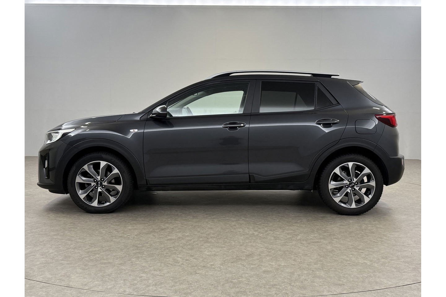 Kia Stonic 1.0 T-GDi DynamicLine Airco Camera Cruise Carplay PDC 17"LMV