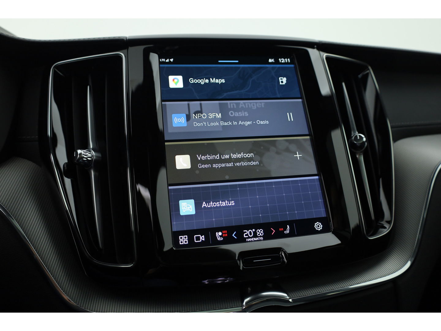 Volvo XC60 T8 Recharge Ultimate Black Edition | Full option | Luchtvering | Massage | Bowers &Wilkins | HUD | Pano | stoelventi. | | Gelaagd Glas |