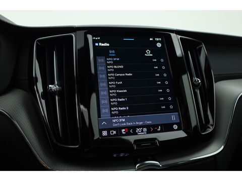 Volvo XC60 T8 Recharge Ultimate Black Edition | Full option | Luchtvering | Massage | Bowers &Wilkins | HUD | Pano | stoelventi. | | Gelaagd Glas |