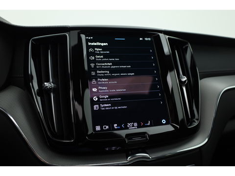 Volvo XC60 T8 Recharge Ultimate Black Edition | Full option | Luchtvering | Massage | Bowers &Wilkins | HUD | Pano | stoelventi. | | Gelaagd Glas |