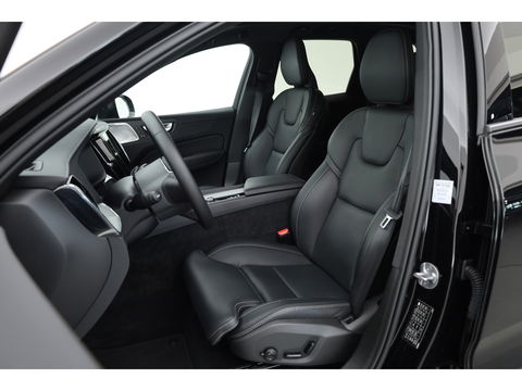 Volvo XC60 T8 Recharge Ultimate Black Edition | Full option | Luchtvering | Massage | Bowers &Wilkins | HUD | Pano | stoelventi. | | Gelaagd Glas |