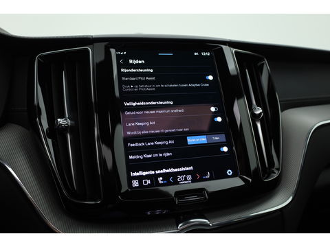 Volvo XC60 T8 Recharge Ultimate Black Edition | Full option | Luchtvering | Massage | Bowers &Wilkins | HUD | Pano | stoelventi. | | Gelaagd Glas |