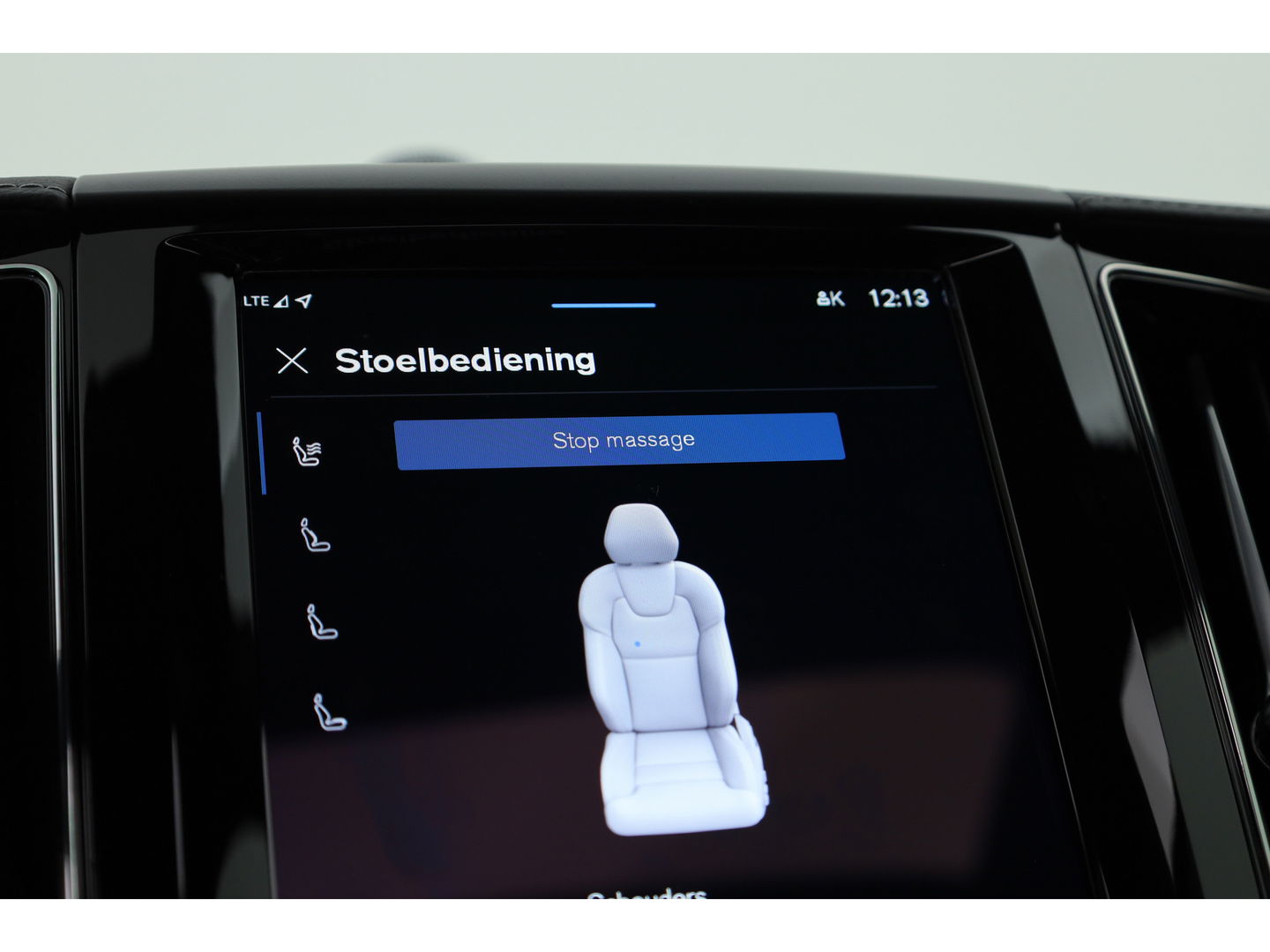 Volvo XC60 T8 Recharge Ultimate Black Edition | Full option | Luchtvering | Massage | Bowers &Wilkins | HUD | Pano | stoelventi. | | Gelaagd Glas |