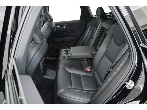 Volvo XC60 T8 Recharge Ultimate Black Edition | Full option | Luchtvering | Massage | Bowers &Wilkins | HUD | Pano | stoelventi. | | Gelaagd Glas |