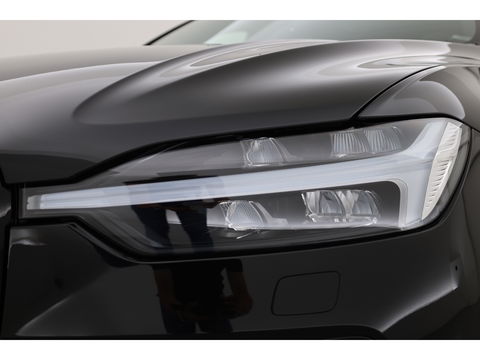 Volvo XC60 T8 Recharge Ultimate Black Edition | Full option | Luchtvering | Massage | Bowers &Wilkins | HUD | Pano | stoelventi. | | Gelaagd Glas |
