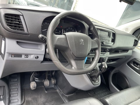 Peugeot Expert 226C 1.6 BlueHDI 95 Premium / speciaal gebouwd voor honden vervoer / hondenauto / omvormer / airco / cruise control / trekhaak / parkeersensoren achter !