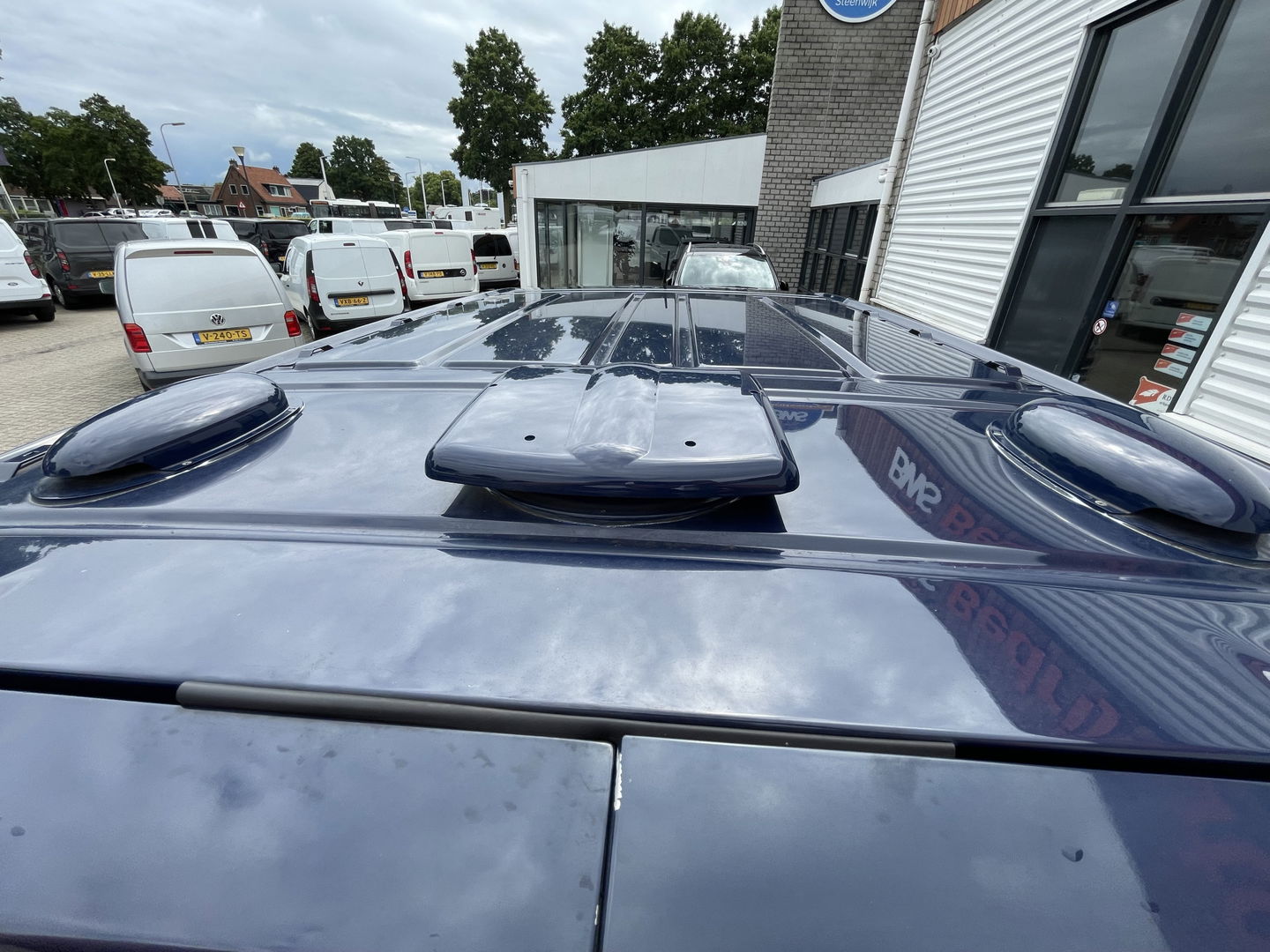 Peugeot Expert 226C 1.6 BlueHDI 95 Premium / speciaal gebouwd voor honden vervoer / hondenauto / omvormer / airco / cruise control / trekhaak / parkeersensoren achter !