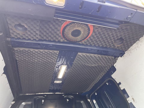 Peugeot Expert 226C 1.6 BlueHDI 95 Premium / speciaal gebouwd voor honden vervoer / hondenauto / omvormer / airco / cruise control / trekhaak / parkeersensoren achter !